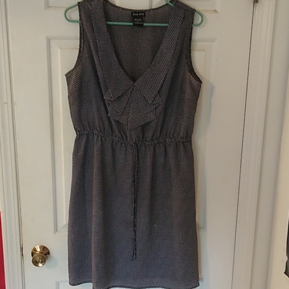 Black and White True Envy sleeveless dress